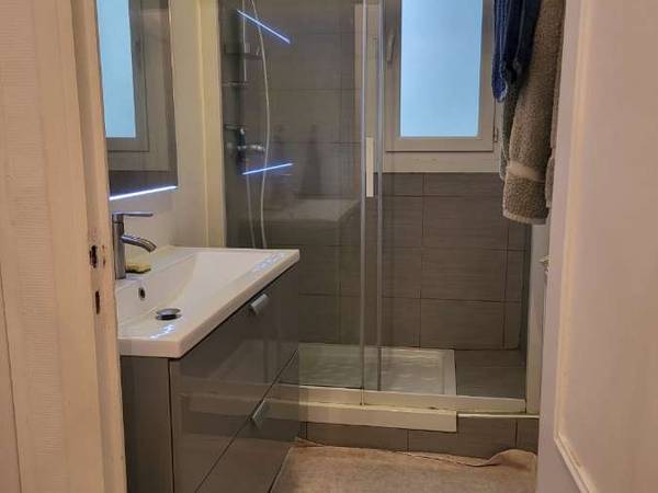 Colocation / Appartement 4 pièces de 60 m², Grenoble, Rue Général Mangin / Photo 4