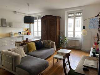 Gedeelde woning / 5 rooms building · 89 m², Lyon, Cours Docteur Long