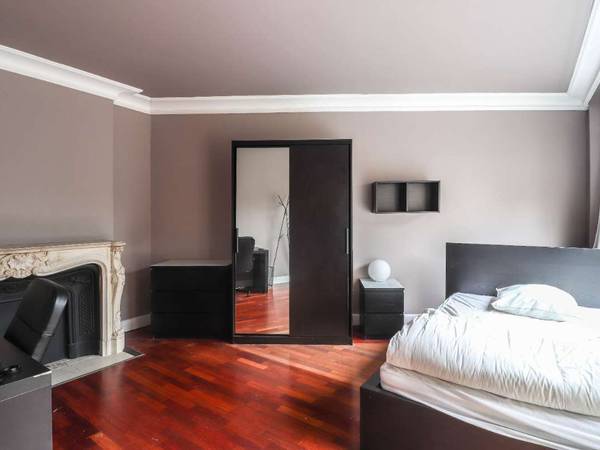 Colocation / Maison 10 pièces de 216 m², Bordeaux, Rue de Talence / Photo 2