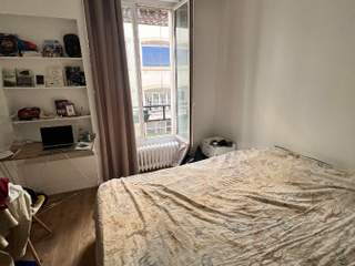 Sublet / 6-bedroom flat · 92 m², Paris, Rue de l'Evangile