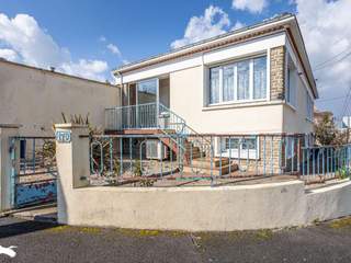 Flatsharing / 10-bedroom house · 160 m², Niort, Avenue de Limoges