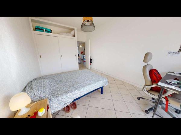 Colocation / Appartement 5 pièces de 100 m², Villeurbanne, Cours Tolstoï / Photo 2