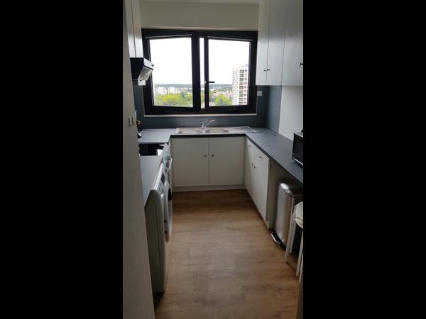 Colocation / Appartement 6 pièces de 86 m², Poitiers, Avenue Robert Schuman / Photo 2