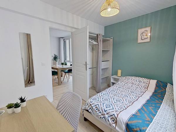 Colocation / Appartement 5 pièces de 75 m², Caen, Rue Sainte-Paix / Photo 2