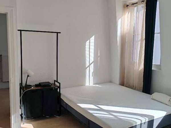 Colocation / Appartement 3 pièces de 50 m², Paris, Rue Guichard / Photo 2