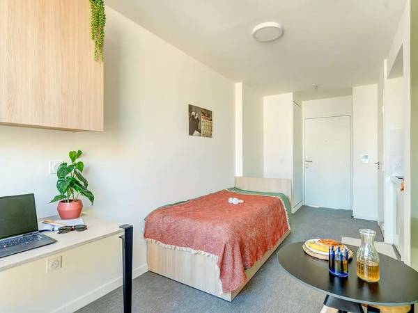 Résidence étudiante / Studio de 17 m², Paris, Rue des Cévennes / Photo 2