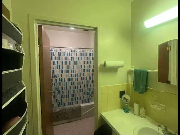 Chambre chez l'habitant / Immeuble 1 pièce de 30 m², Lévis, Rue Saint-Louis-De-France / Photo 7