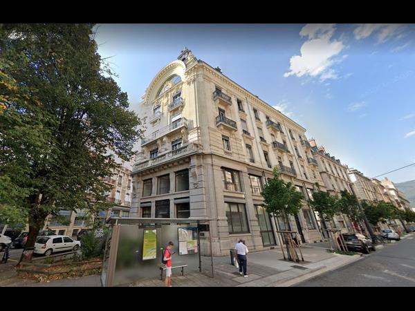 Colocation / Appartement 10 pièces de 230 m², Grenoble, Avenue Félix Viallet / Photo 15