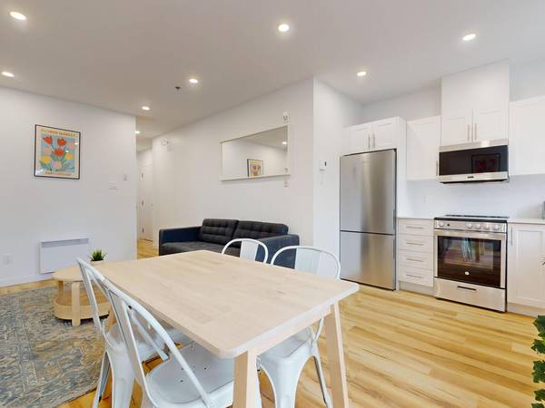 Colocation / Appartement 3 pièces de 65 m², Montréal / Photo 2