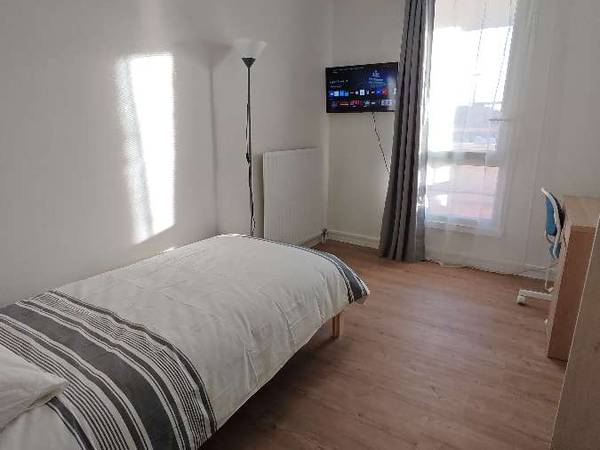 Flatsharing / 6-bedroom flat · 104 m², Lognes, Rue Jehan Scarron / Photo 2