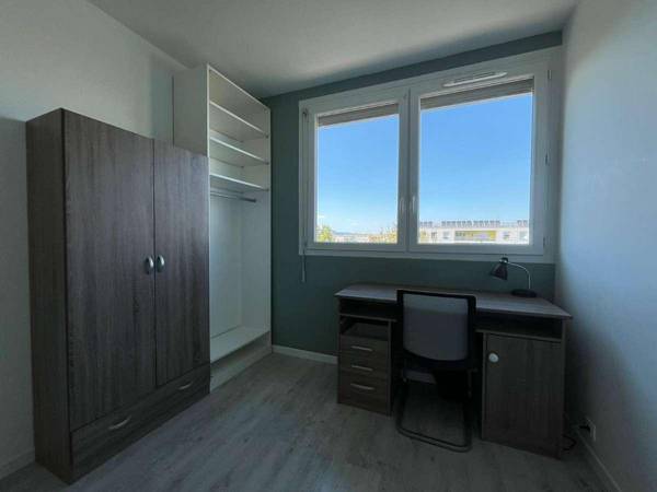 Flatsharing / 4-bedroom flat · 68 m², Bron, Rue Guynemer / Photo 7