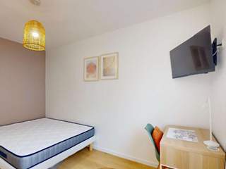 Room share / 4 rooms apartment · 70 m², Antony, Avenue de l'Ile de France