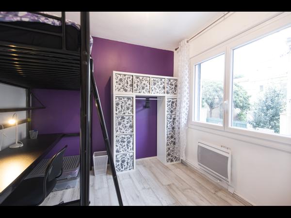 Colocation / Appartement 5 pièces de 80 m², Nîmes, Rue Clérisseau / Photo 12