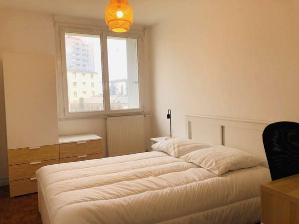 Colocation / Appartement 5 pièces de 90 m², Brest, Rue Fonck / Photo 4