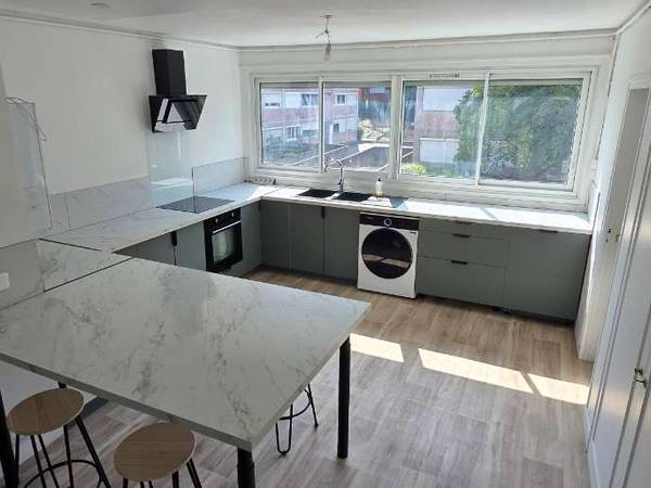Colocation / Appartement 4 pièces de 78 m², Toulouse, Allée d'Ancely / Photo 2