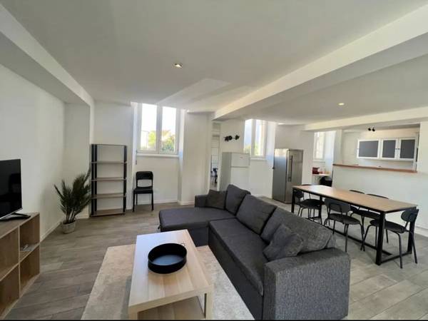 Colocation / Appartement 6 pièces de 118 m², Poitiers, Boulevard de l'Abbé Frémont / Photo 4