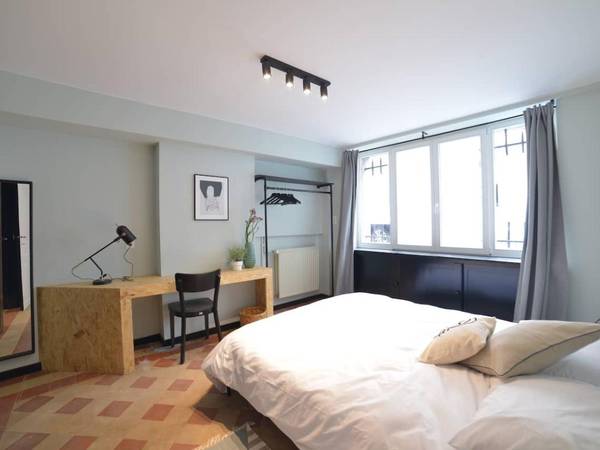 Room share / 11 rooms apartment · 379 m², Bruxelles, 24, Rue de l'Inquisition / Photo 13
