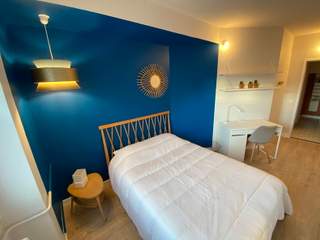 Room in a live-in landlord's home / 1 room apartment, Bourg-en-Bresse