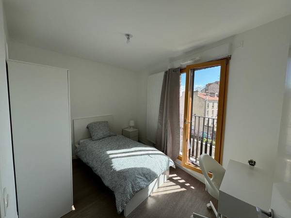 Colocation / Appartement 5 pièces de 90 m², Ivry-sur-Seine, Rue Pierre Rigaud / Photo 2