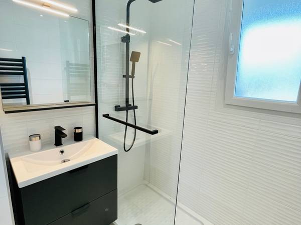 Colocation / Appartement 4 pièces de 56 m², Saint-Martin-d'Hères, Rue Toulouse Lautrec / Photo 2