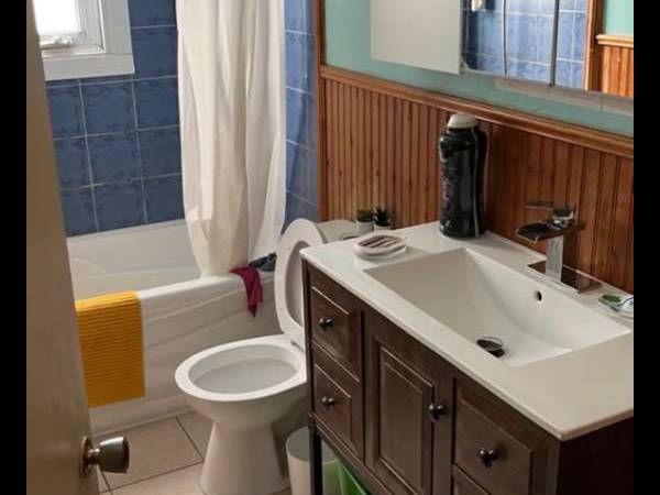 Chambre pour étudiant / Duplex 3 pièces de 120 m², Québec, Chemin Sainte-Foy / Photo 4