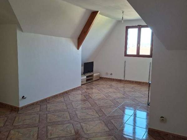 Chambre pour étudiant / Maison 5 pièces de 50 m², Auxerre, Rue Dumont d'Urville / Photo 2