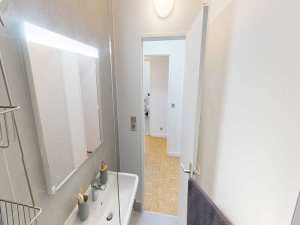 Colocation / Appartement 5 pièces de 120 m², Courbevoie, Rue Victor Hugo / Photo 15