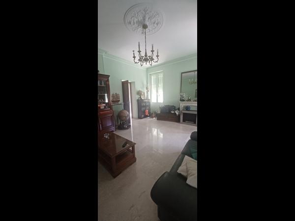 Chambre chez l'habitant / Maison 6 pièces de 170 m², Menton, Rue Pietra Scritta / Photo 2