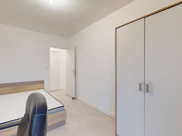 Colocation / Appartement 5 pièces de 82 m², Amiens, Rue Massenet / Photo 2