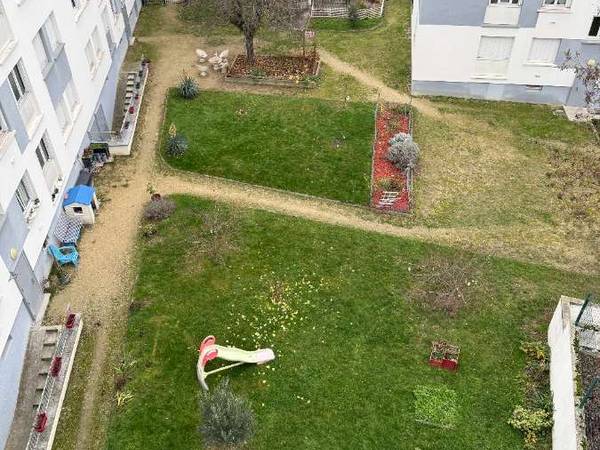 Colocation / Appartement 4 pièces de 74 m², Reims, Rue Lecointre / Photo 13