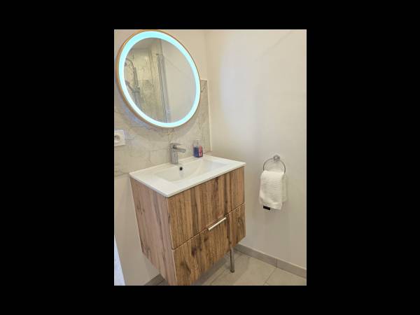 Location / Studio de 30 m², Cannes, 38 Boulevard du Midi Louise Moreau / Photo 2