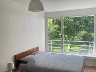 Room in a live-in landlord's home / 1 room apartment, Saint-Herblain