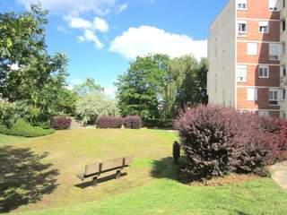 Colocation / Appartement 6 pièces de 103 m², Évry-Courcouronnes, Square Gutenberg