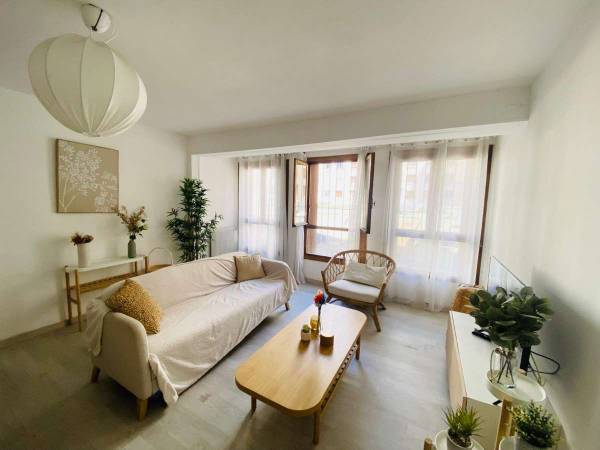 Colocation / Appartement 4 pièces de 74 m², Marseille, Rue Emile Duclaux / Photo 2