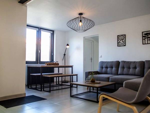 Colocation / Maison 7 pièces de 100 m², Villenave-d'Ornon, Rue du Commandant Charcot / Photo 2