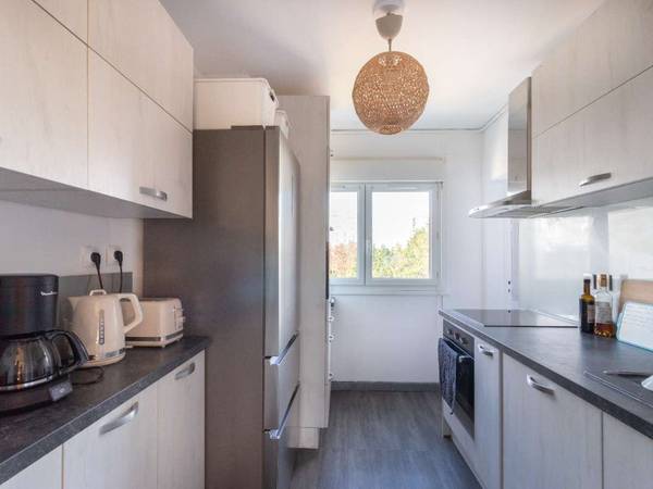 Colocation / Appartement 4 pièces de 80 m², Mérignac, Allée Frédéric Joliot-Curie / Photo 2