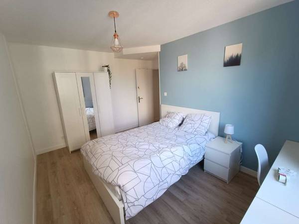 Coliving / Appartement 7 pièces de 126 m², Vénissieux, Rue Ludovic Bonin / Photo 2