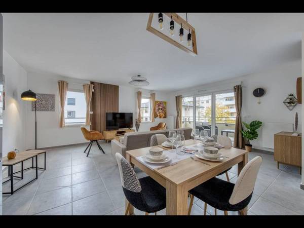 Colocation / Appartement 4 pièces de 85 m², Saint-Julien-en-Genevois, Avenue de Ternier / Photo 2