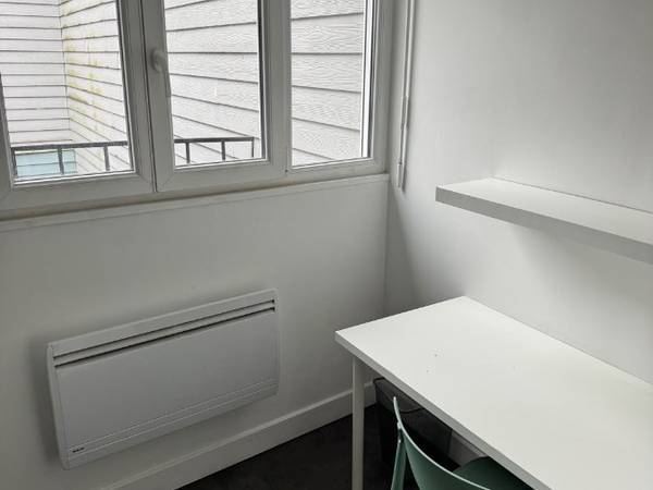 Location / Appartement 1 pièce de 25 m², Saint-Quentin, Rue Raspail / Photo 2