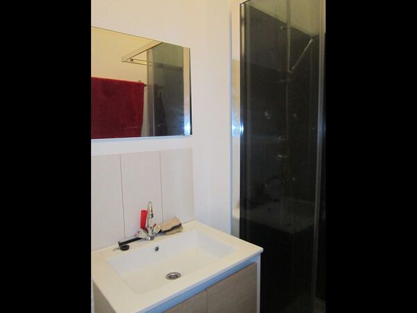 Colocation / Appartement 4 pièces de 69 m², Villeurbanne, Cours Tolstoï / Photo 2