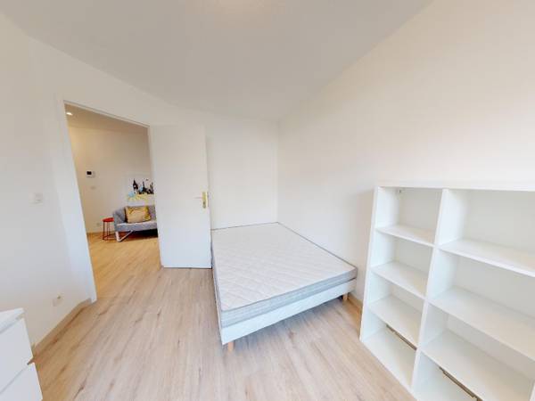 Colocation / Appartement 3 pièces de 47 m², Lyon, Bis Rue Laennec / Photo 2