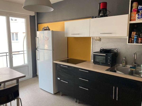 Colocation / Appartement 4 pièces de 70 m², Dijon, Rue Sambin / Photo 2