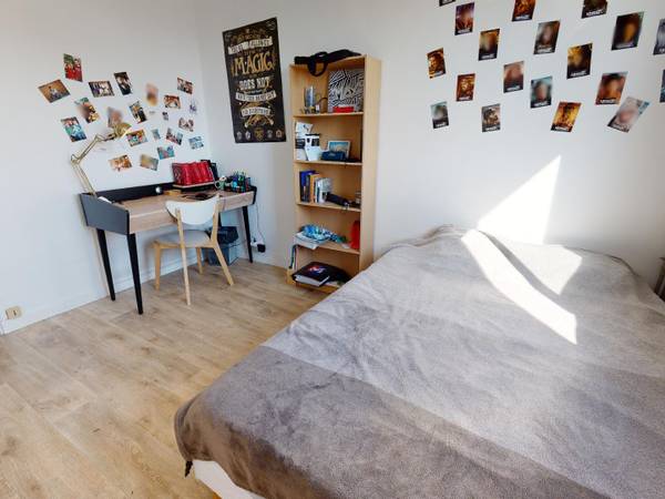 Colocation / Appartement 4 pièces de 61 m², Vénissieux, Avenue Jules Guesde / Photo 2