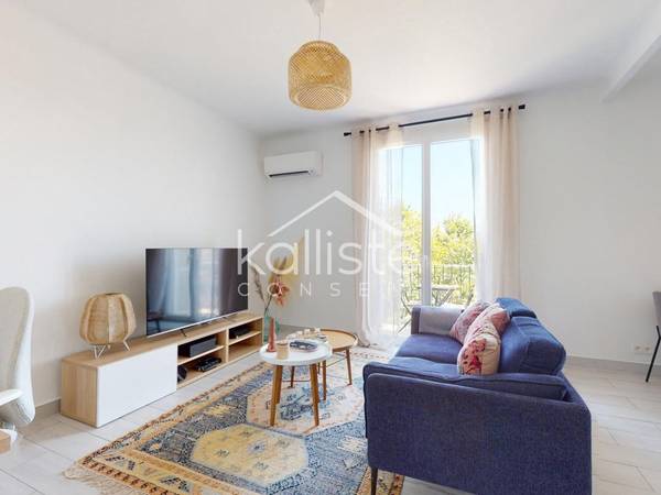Location / Appartement 2 pièces de 55 m², Ajaccio, Avenue du President Kennedy / Photo 2