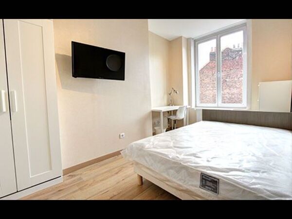 Colocation / Appartement 5 pièces de 72 m², Lille, Rue De Wazemmes / Photo 2