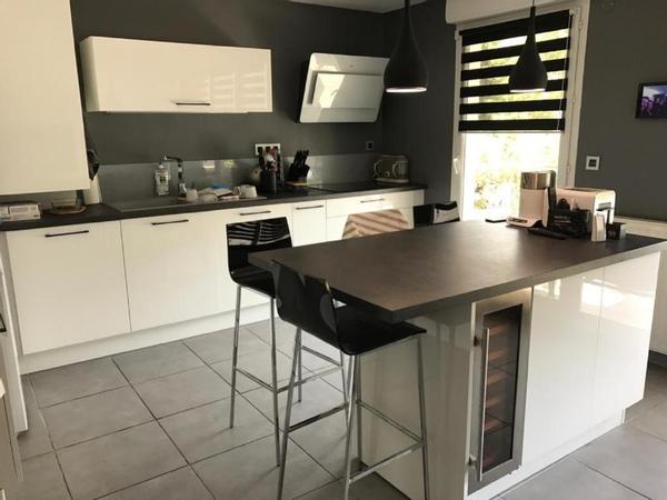 Colocation / Appartement 3 pièces de 71 m², Lyon, Rue Louis Juttet / Photo 2