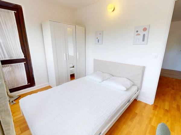 Colocation / Appartement 5 pièces de 82 m², Créteil, Allée Jean de la Bruyère / Photo 2