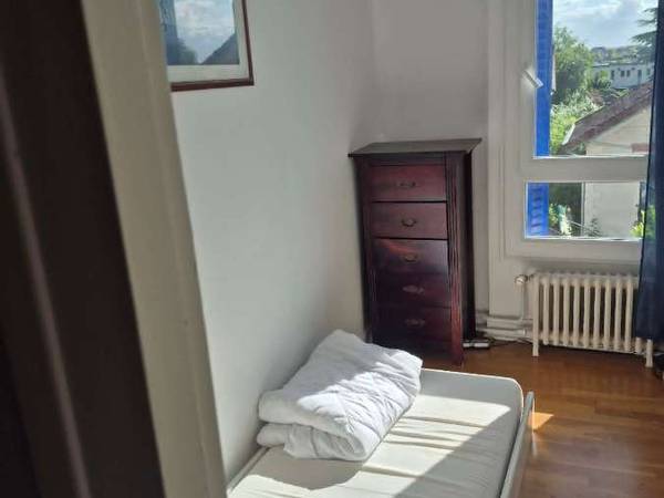 Colocation / Maison 6 pièces de 130 m², Versailles, Place Edouard de Laboulaye / Photo 2