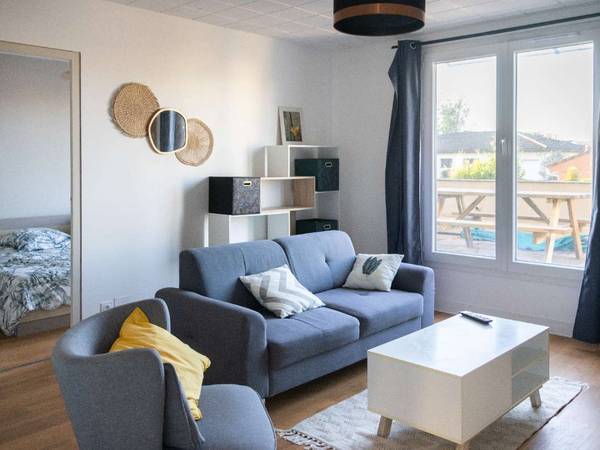 Colocation / Appartement 4 pièces de 97 m², Lormont, Rue du Commandant Cousteau / Photo 2
