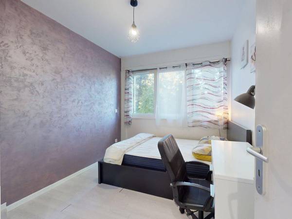 Colocation / Appartement 4 pièces de 58 m², Lyon, Rue du Château de la Duchère / Photo 2